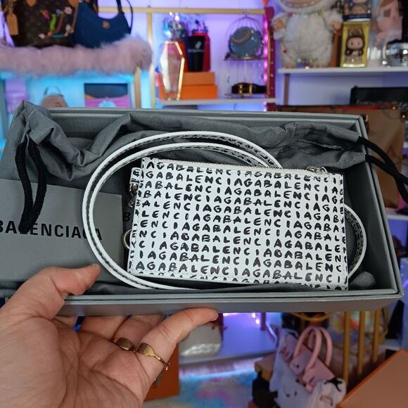 NIB Balenciaga White Black Logo Leather Zip Card Holder Wallet W/ Strap Lanyard - Picture 1 of 8